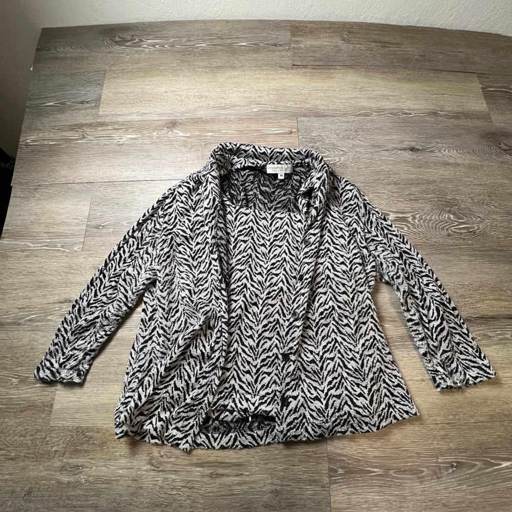 Andria Lieu Zebra Print Twin Set Women M Black White Textured Knit Cardigan Tank